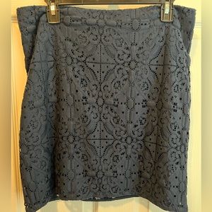 Navy blue Banana Republic lace mini skirt Size 12P